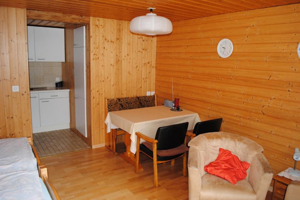 Studio Glaus Apartment Wilderswil Room photo